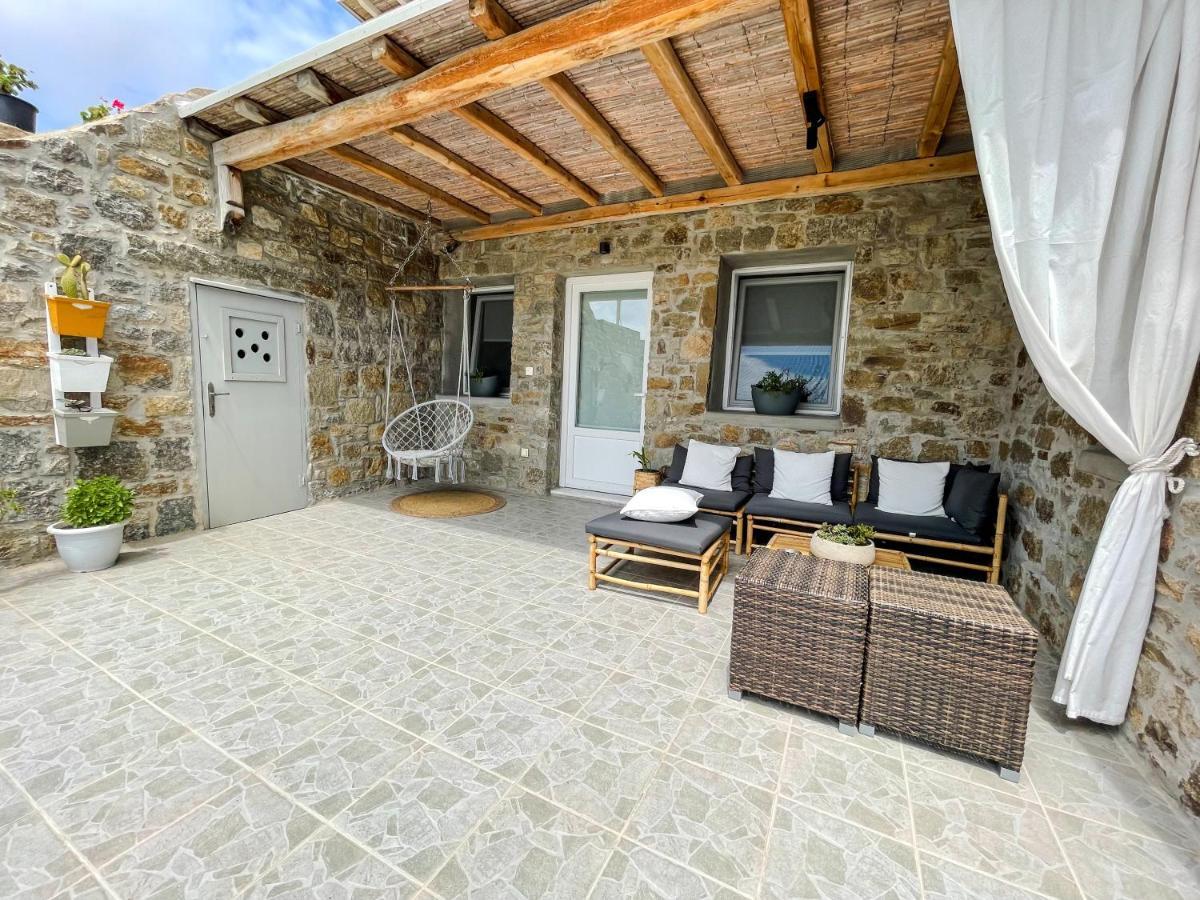 Mykonos Dot Ano Mera